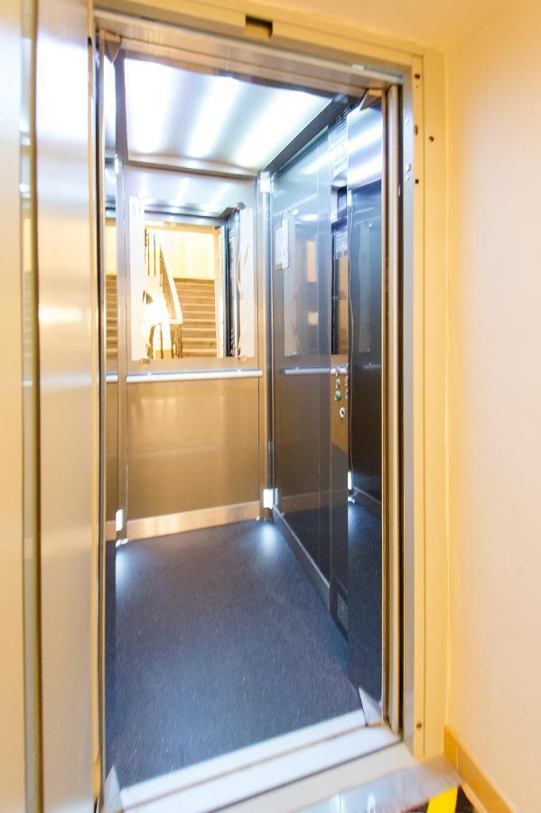 Modern Apartment Spanelska Praga Exterior foto